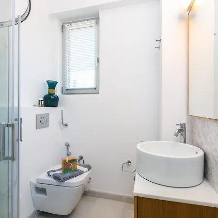 Extraordinary Rethymno Hantengu 3 Bedrooms Front Private Outdoor Swimming Pool And Hot Tub Pigianos Kampos (Crete)