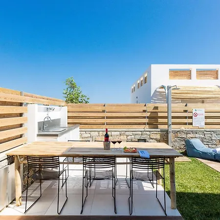 Villa Extraordinary Rethymno Hantengu 3 Bedrooms Front Private Outdoor Swimming Pool And Hot Tub *