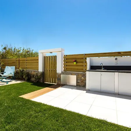 Extraordinary Rethymno Hantengu 3 Bedrooms Front Private Outdoor Swimming Pool And Hot Tub Villa